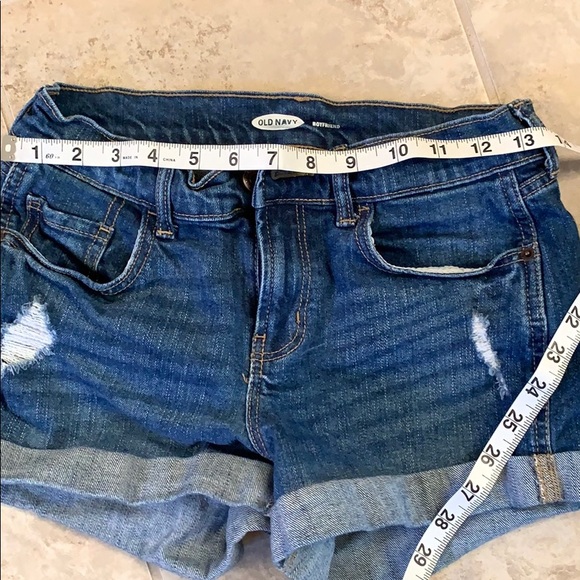 Like New OLD NAVY Boyfriend Jean shorts - Picture 4 of 6
